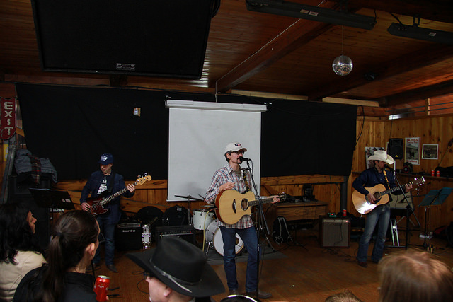 32533213785_bccc49f56c_z