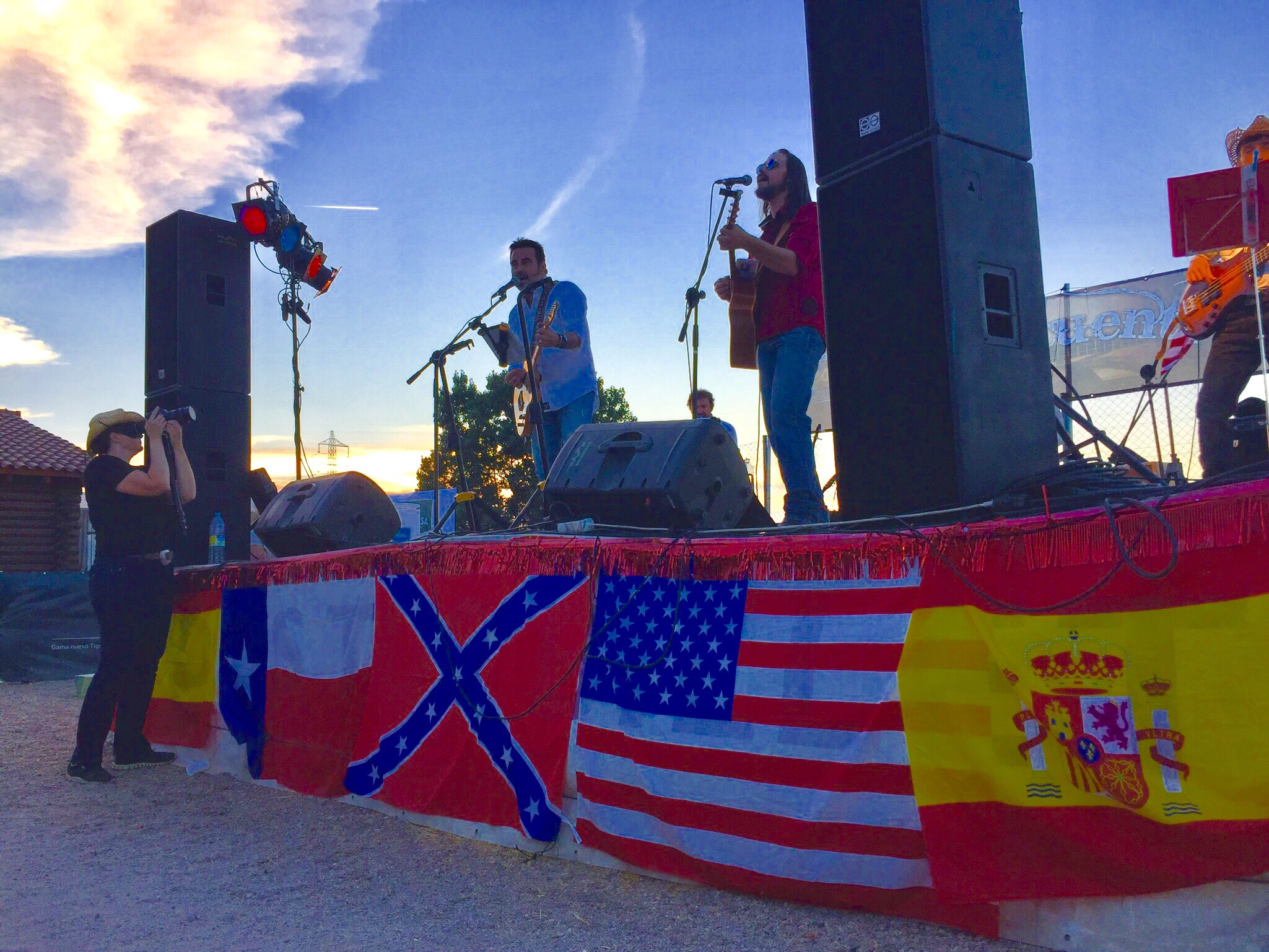 The Wild Horses en directo