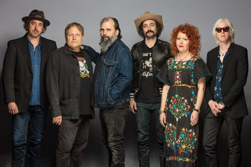 STEVE EARLE & THE DUKES-photo-credit-eric-brown