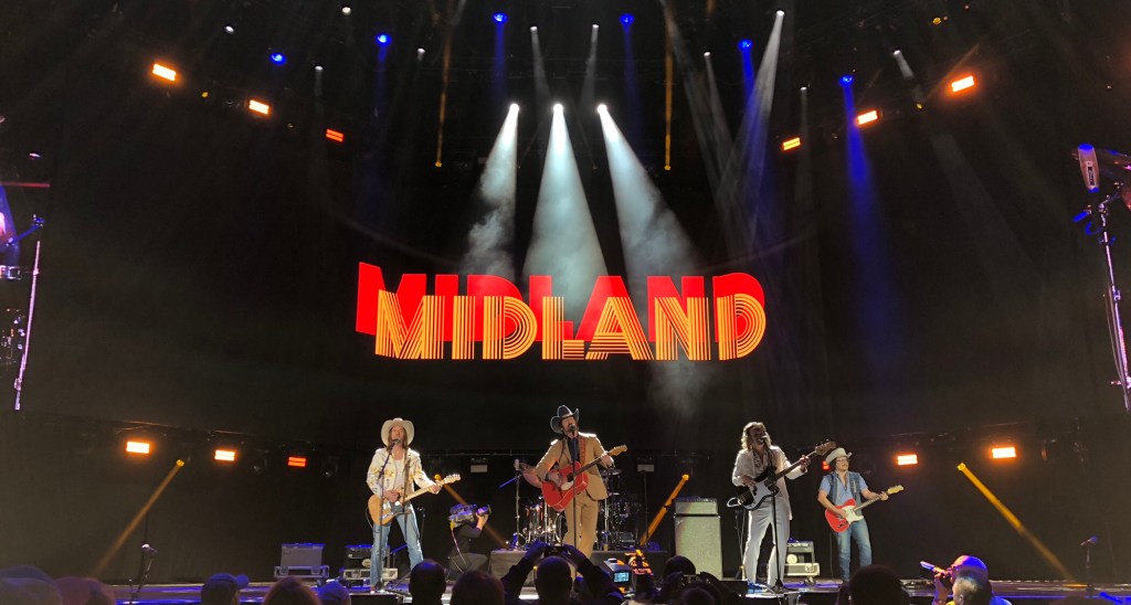 Midland lanza “Brindemos” la version en español de “Drinkin’&nbsp;Problem”